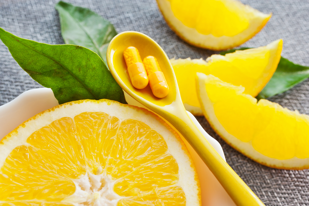 Zitronen und Nahrungsergänzungen gegen Vitamin C Mangel